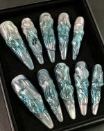 蓝绿色闪钻长尖款穿戴甲